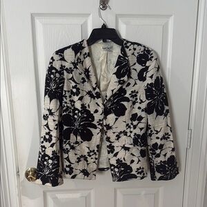 VINTAGE Barry bricken Black and White Floral Blazer SIZE 6